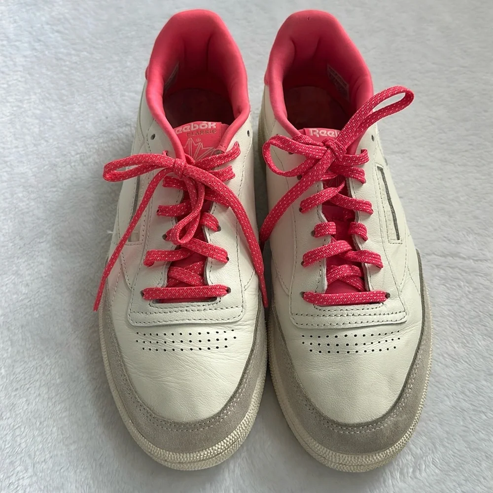Reebok Retro Low Top Sneakers Shoes Women 10 Suede Hot Pink Sporty Skater Grunge
